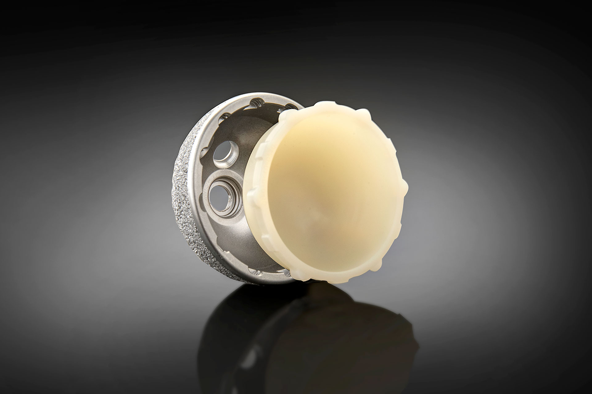 Exactech to Expand Hip Replacement System with New Acetabular Implant Featuring Vitamin E Technology